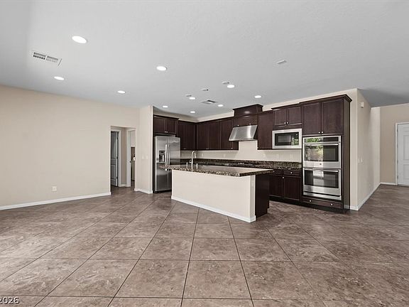 3rd image of 10429 Deer Heights St