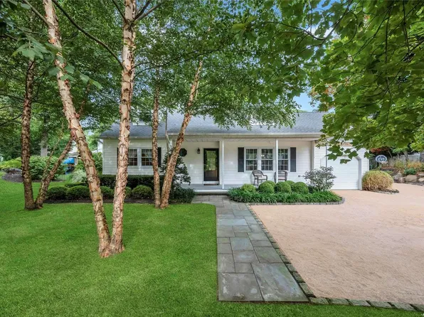 3 Garden Drive, Stony Brook, NY 11790