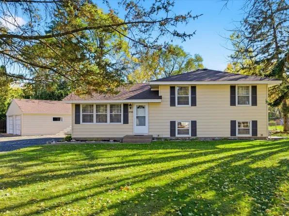 9548 Oliver Ave N, Brooklyn Park, MN 55444