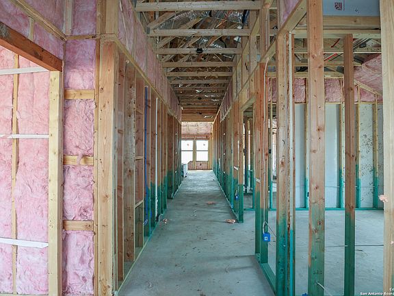 2nd image of 117 Pendleton Cove
