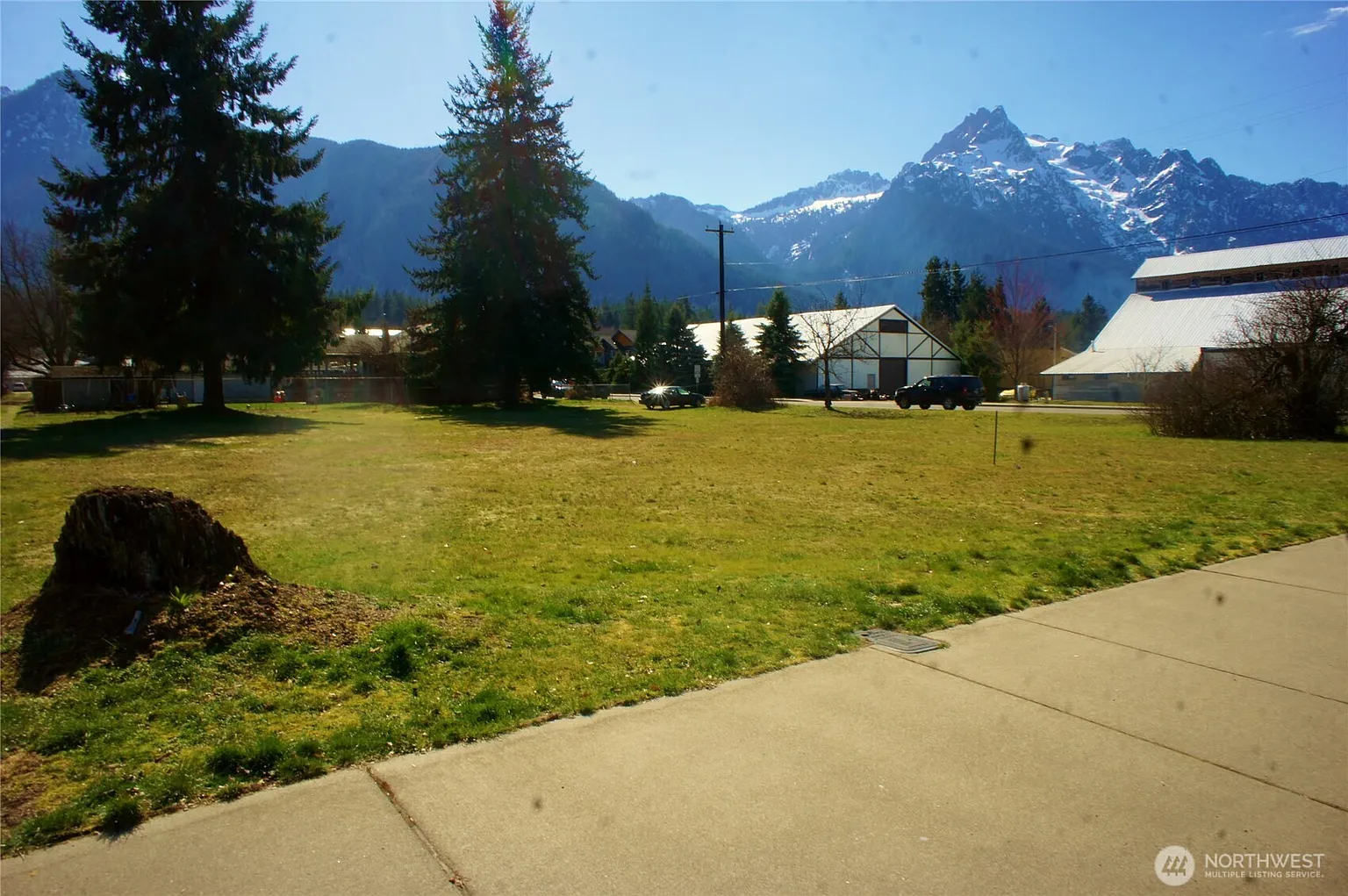 1095 Darrington Street photo 1