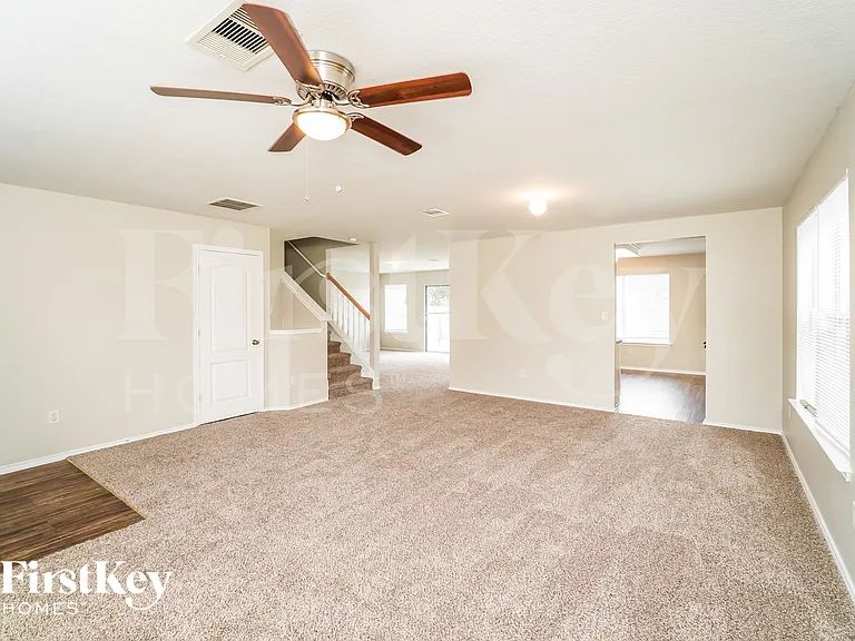 6026 Ironmill Crk — Photo 4
