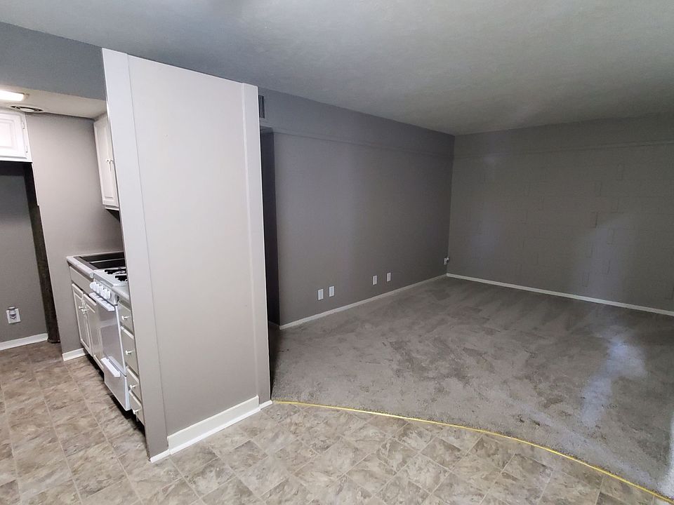 2nd image of 1637 F St #D