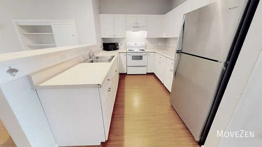 955 Downey Branch Ln Wilmington NC 28403 Gorgeous Landscaping, Wood Look Floors! — Photo 2