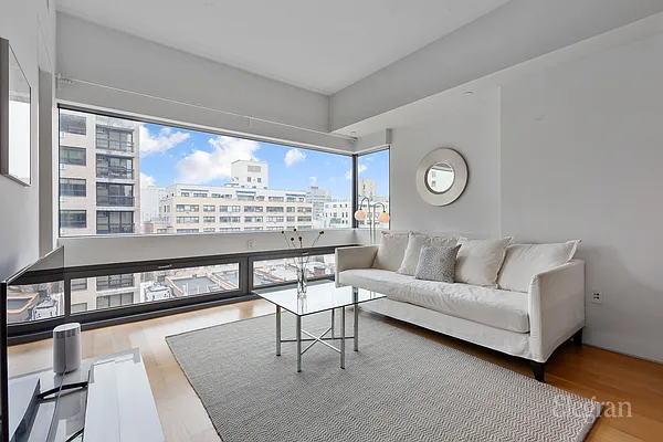 Sold by Elegran | media 17