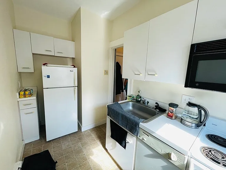 1677 Commonwealth Ave #12 — Photo 7