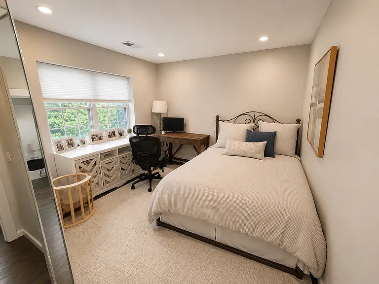 104 Lake Shore Rd #4 — Photo 7