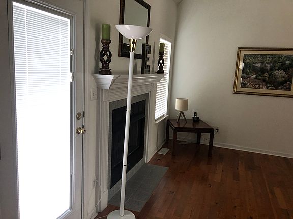4th image of 4627 Aylesbury Dr