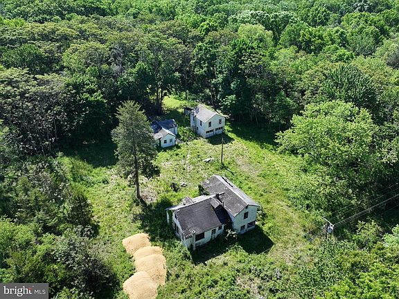 3rd image of 228 Lorraine Ave