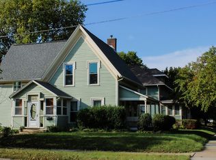 124 E 9th St, Cedar Falls, IA 50613