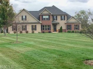 19271 Lakewood Dr, Bloomington, IL 61705