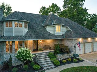 5221 Glenbrook Dr, Vienna, WV 26105