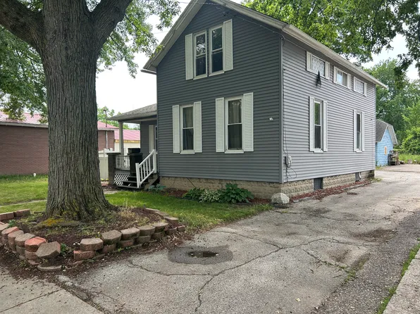 1613 Bay St, Saginaw, MI 48602