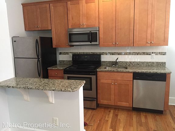 2nd image of 1121 W Grace St APT 02