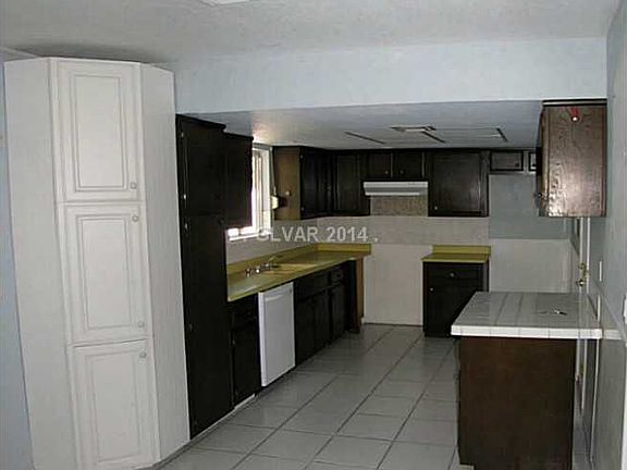 4th image of 6304 Santa Cruz Ave