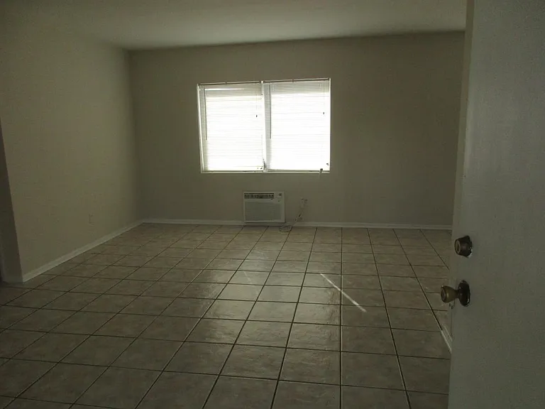 1252 S Alhambra Cir #3 — Photo 3