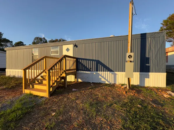 209 Park Place Dr, Seneca, SC 29678