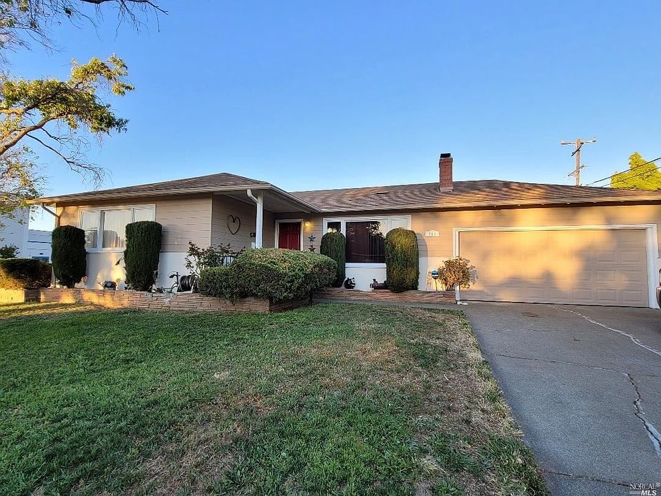 1st image of 760 Cherrywood Ave