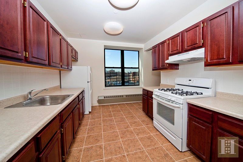 2nd image of 2041 5th Ave APT 6D