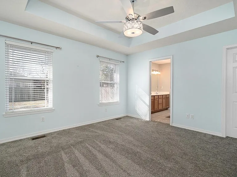 3891 S Hillsdale Ave — Photo 19