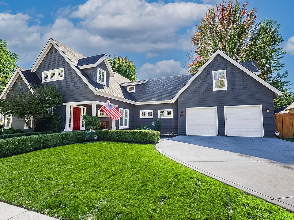 1115 E Pastoral Ct