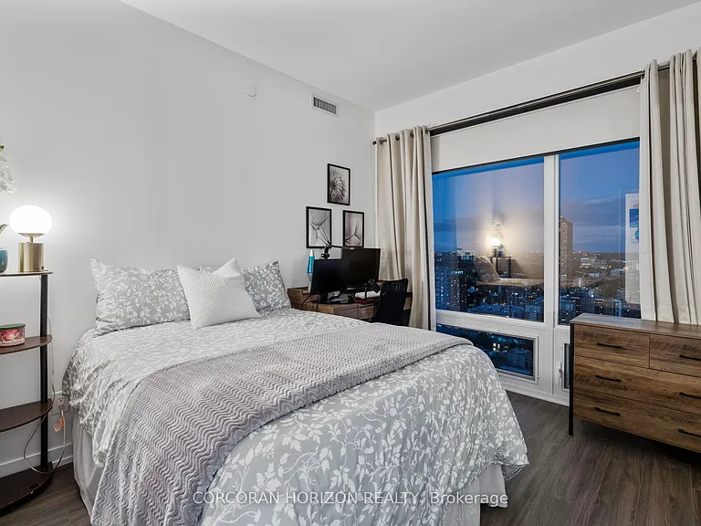 20 Edward St #Penthouse 1 — Photo 37