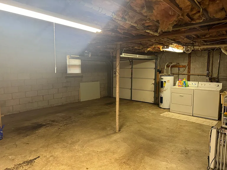 332 Lynn Dr — Photo 38