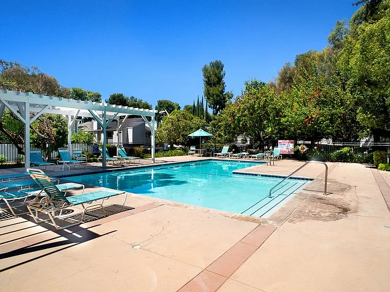 18200 Andrea Cir S #3 — Photo 18