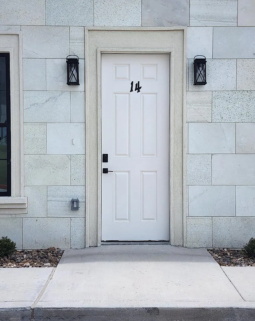 3229 E Grimes - Unit 14 — Photo 1