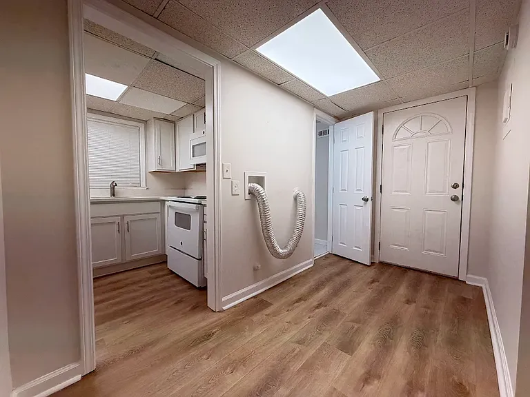 1329 Watts Rd #B — Photo 3