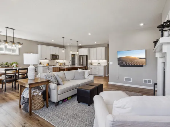 4713 Foxglove Dr, Excelsior, MN 55331