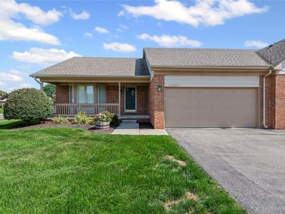 31880 John Michael Cir, Warren, MI, 48093