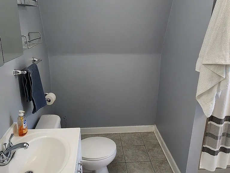 Full Bathroom, upstairs