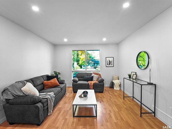 2nd image of 90 Turner Crescent