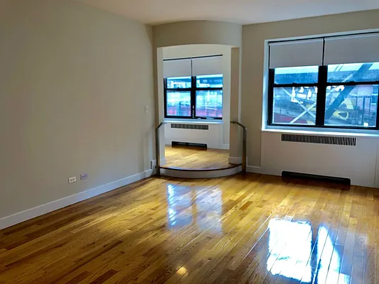 Rented by Stonehenge NYC LLC | media 16