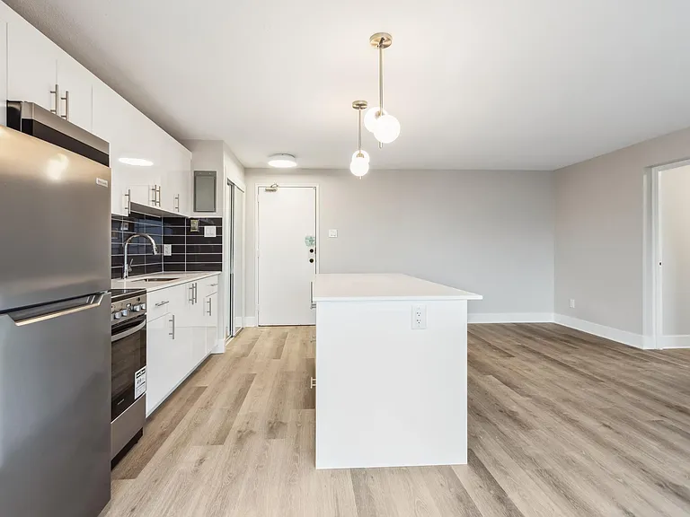 325 Besserer St — Photo 23