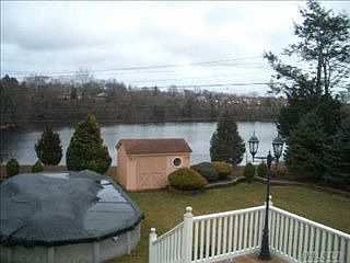 3rd image of 50 Debora Dr