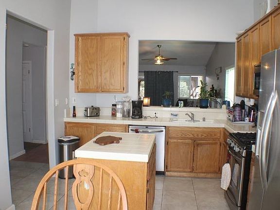 4th image of 2028 Beatty Way