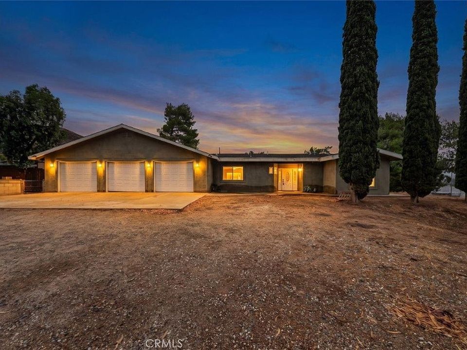 1st image of 34716 Violan St