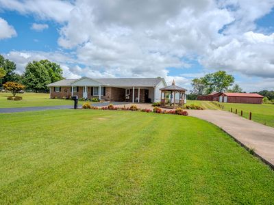 918 N Military St, Loretto, TN, 38469