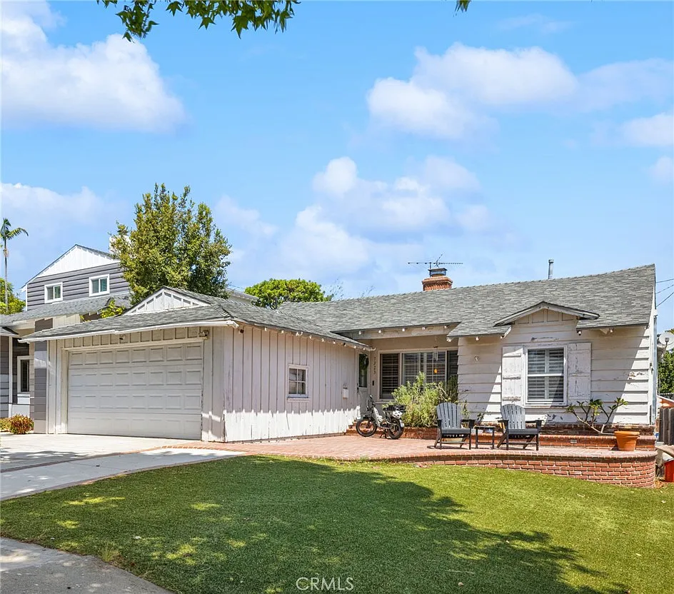 3 bed, 1668 sqft, $6,300 — Photo 2