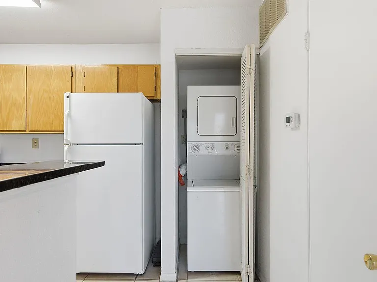 4500 E Oltorf St — Photo 11