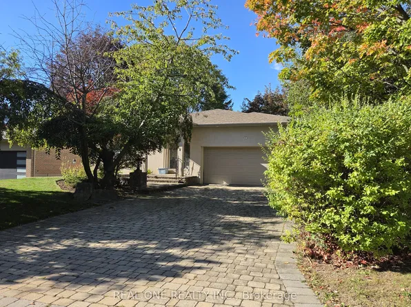 36 Wildrose Cres E, Markham, ON L3T 1N5