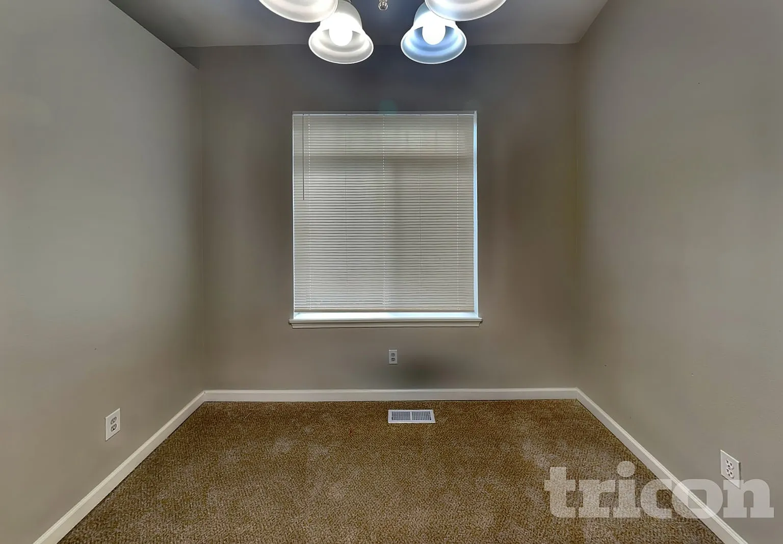 1821 35Th Street Place SE Puyallup WA — Photo 3