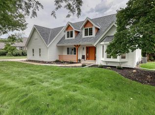 8424 S 68th STREET, Franklin, WI 53132