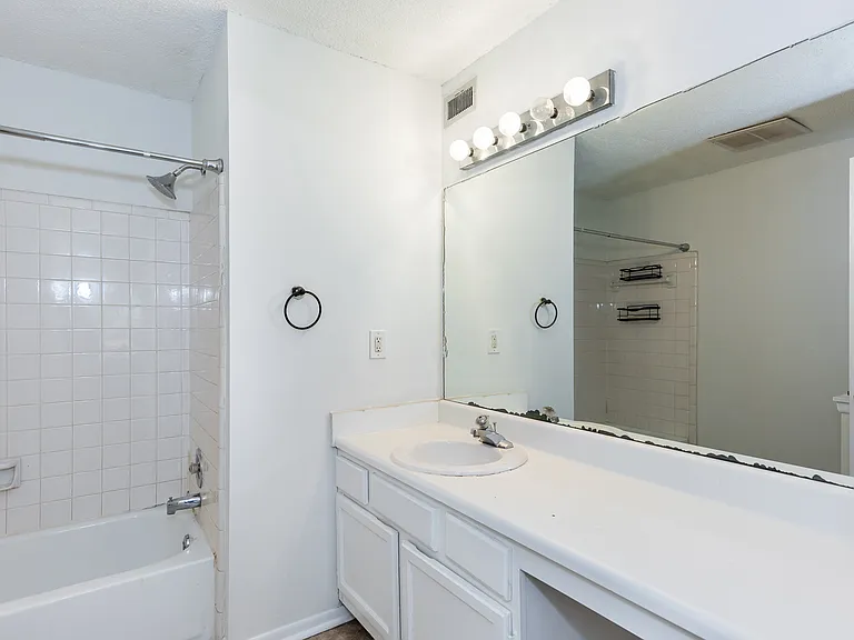 46 Little Silver Ct SE #46 — Photo 27