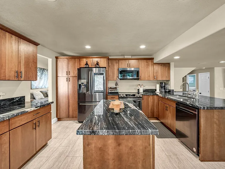 5045 Pradera St — Photo 7