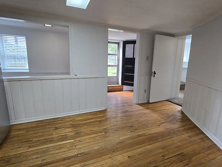 400 W Main St #9 — Photo 9