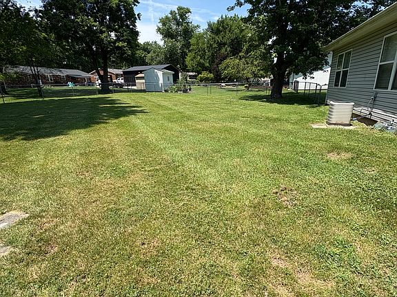 3rd image of 41 Grainey Dr