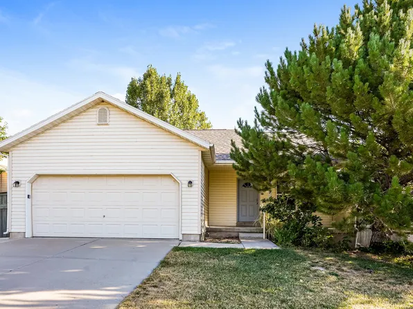 4049 E Sioux St, Eagle Mountain, UT 84005
